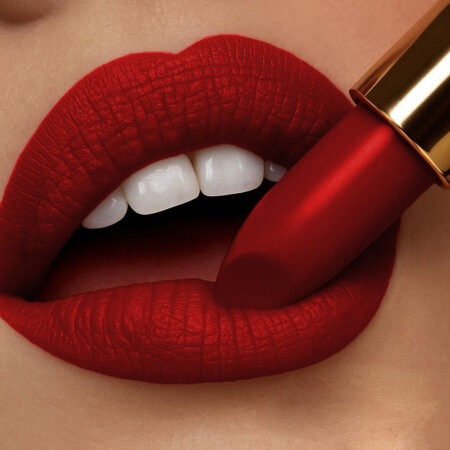 WABI BEAUTY MATTE INVASION LIPSTICK | RED DESIRE