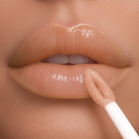 WABI BEAUTY GUILTY GLITTER LIP GLOSS | LUXURIOUS